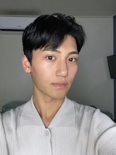 [男性] 好雨 - 顴骨、切開、眼下脂肪重新配置