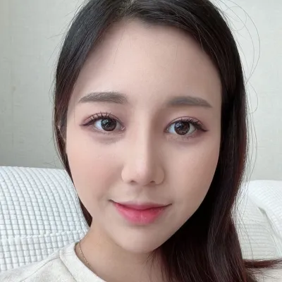 做了鼻子和眼睛重修手術已經兩個月了>